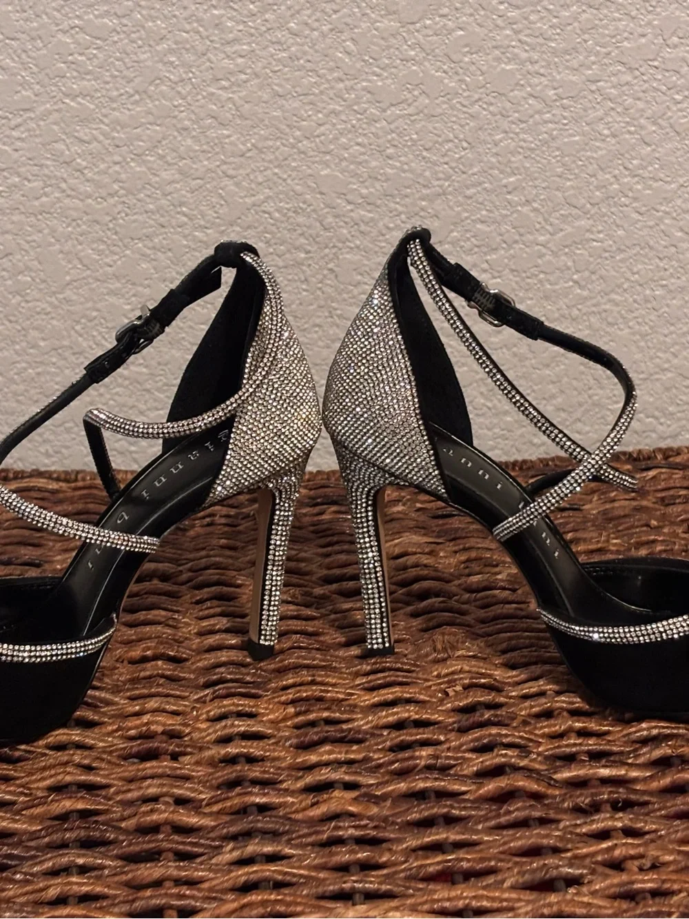 Gianni Bini Black Rhinestone Bow Heels | Crystal Embellished Stiletto | Size 6